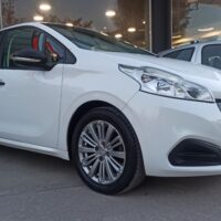 Peugeot 208 - Image 13