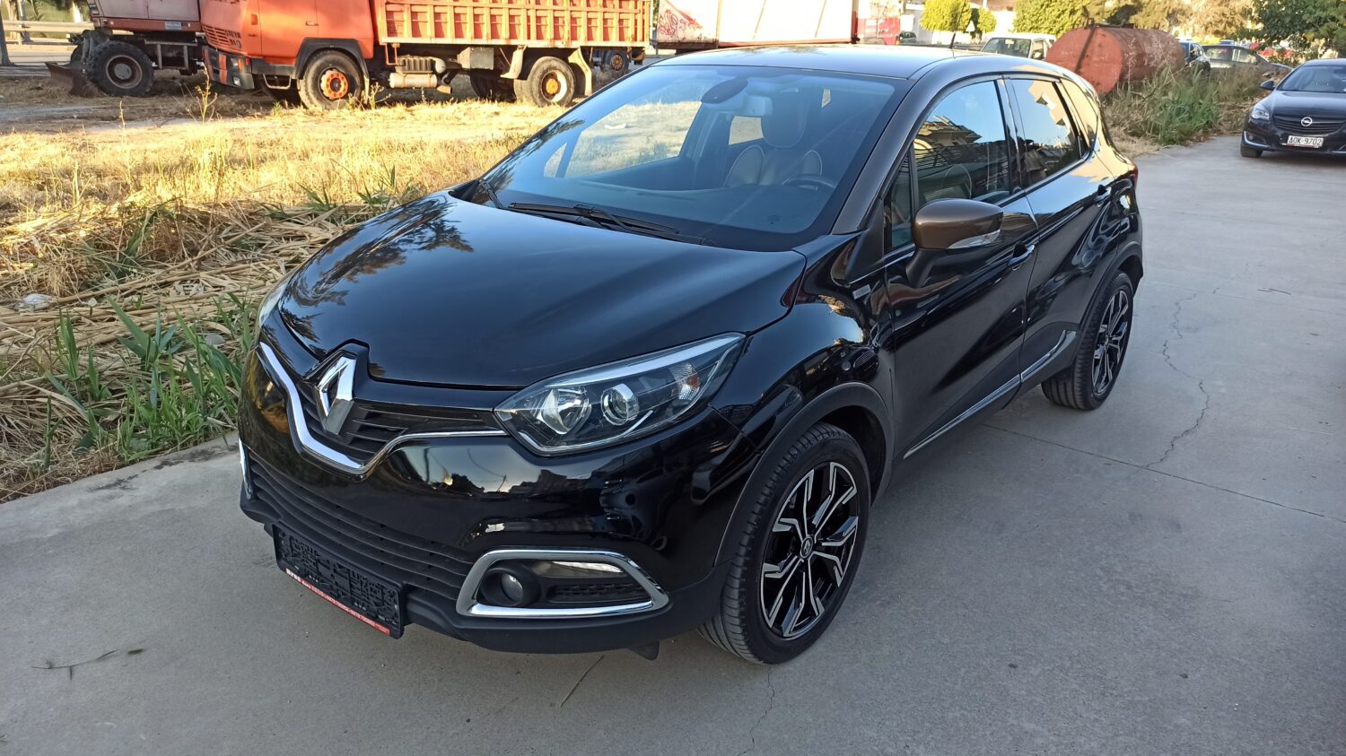 Renault Captur ELYSEE - Image 30