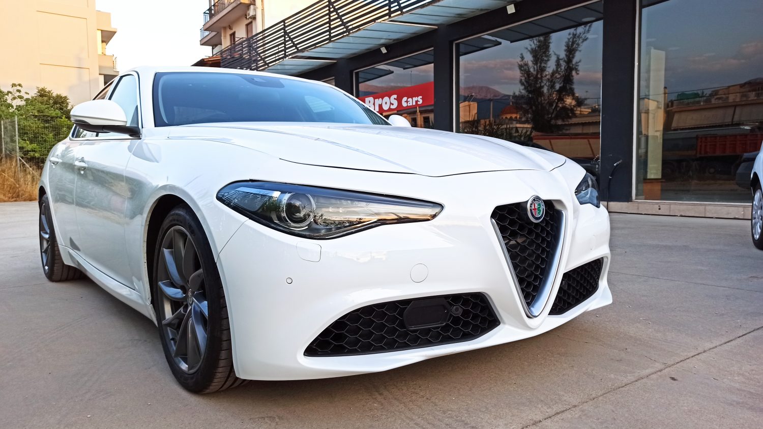 Alfa Romeo Giulia - Image 25