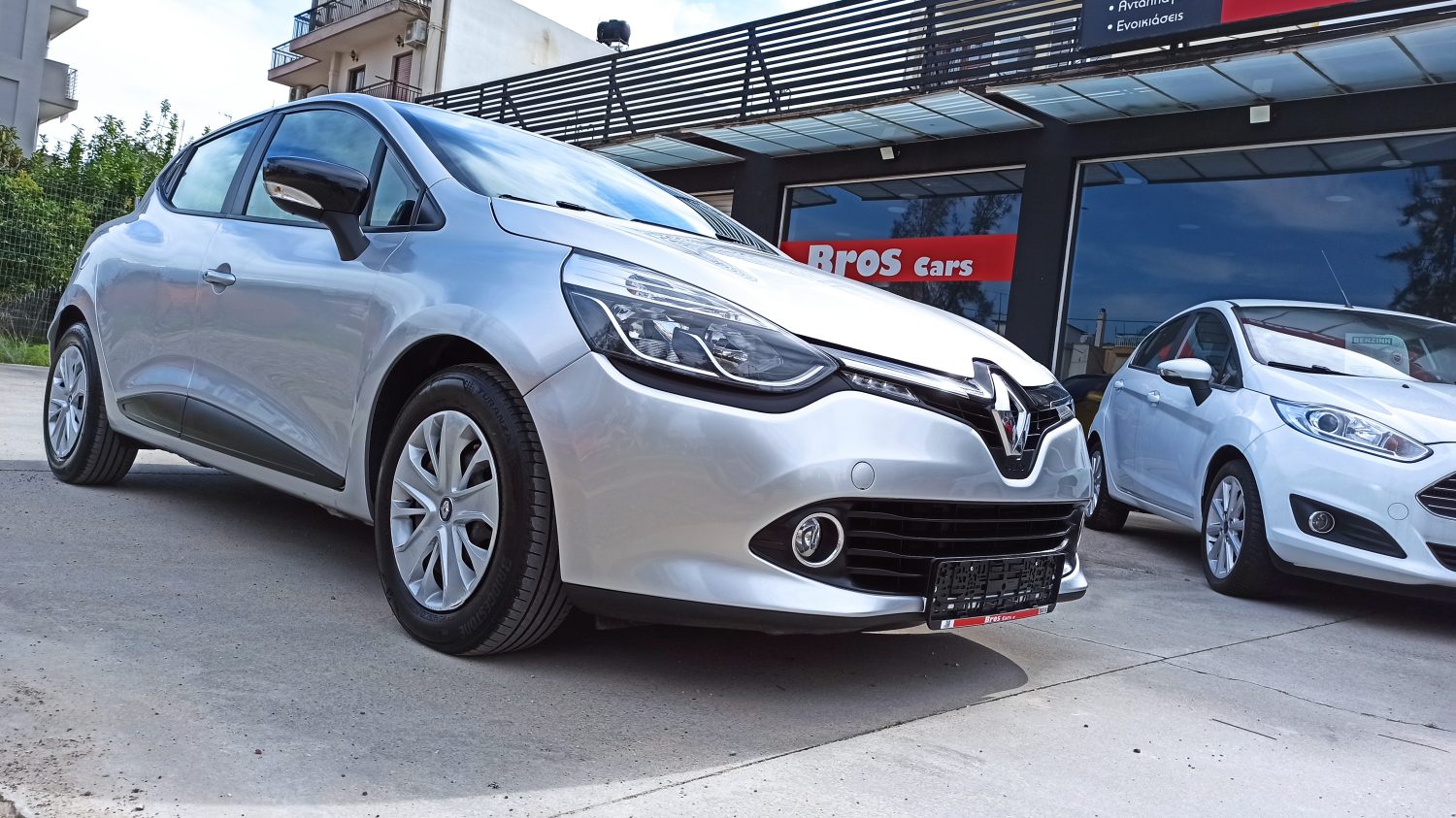 Renault Clio - Image 4