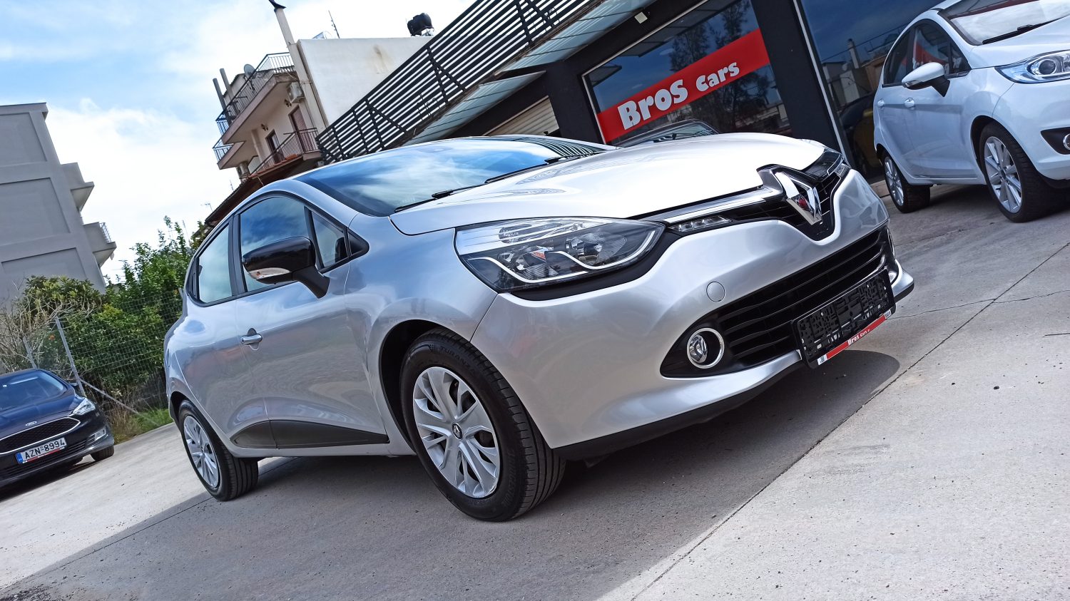 Renault Clio - Image 7