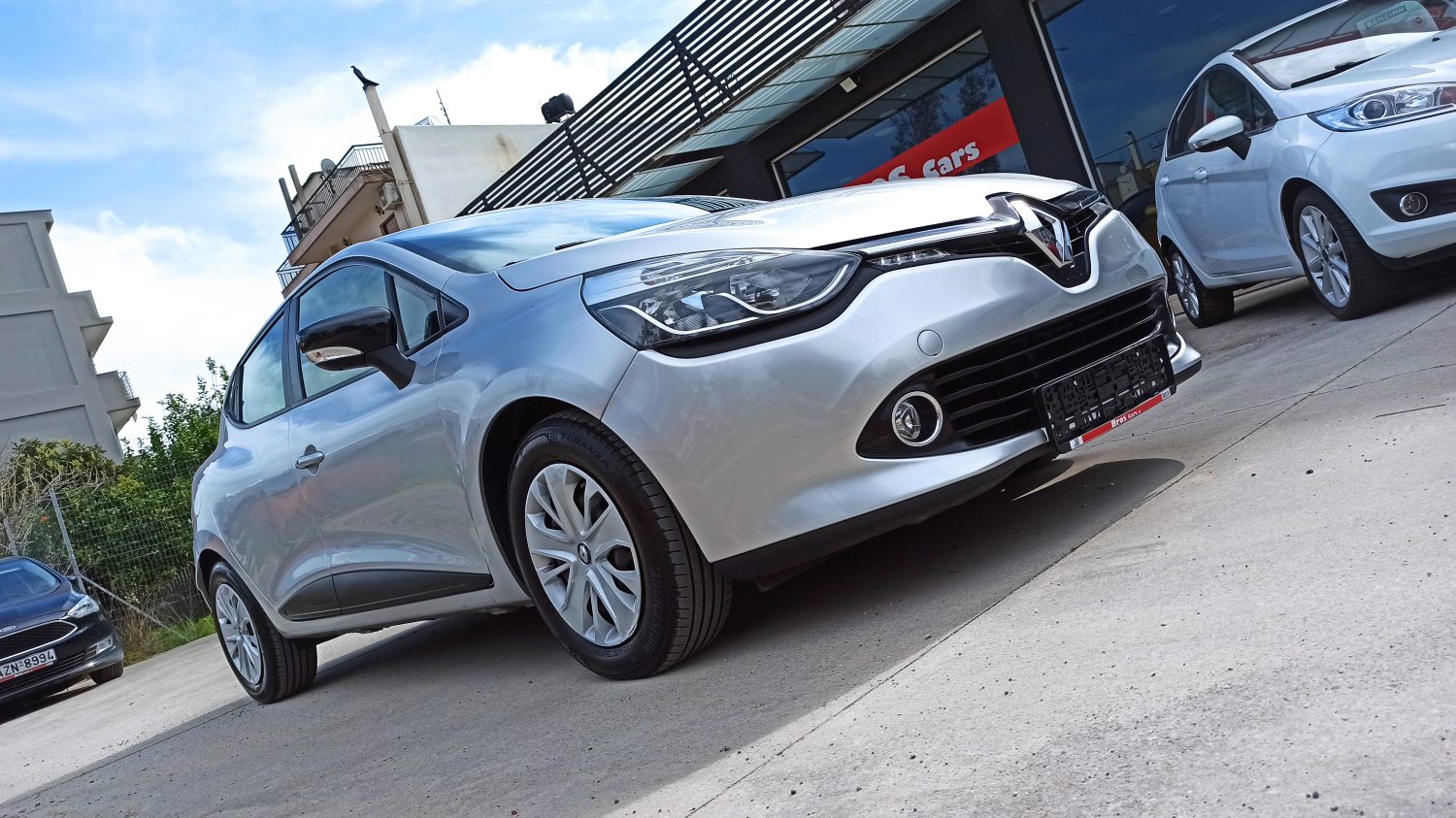 Renault Clio - Image 8