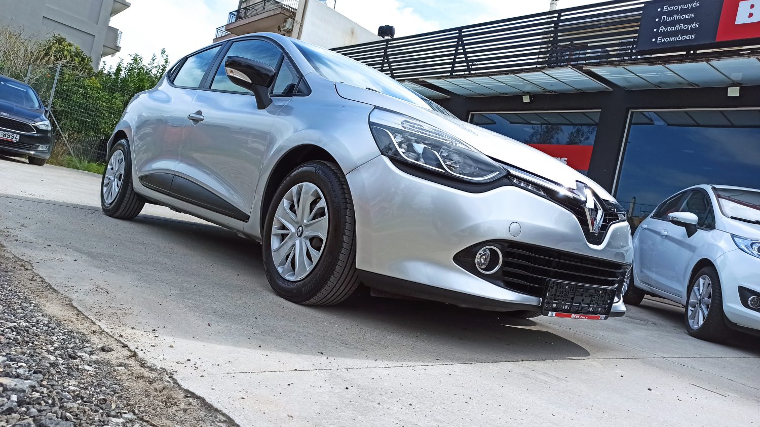 Renault Clio - Image 9