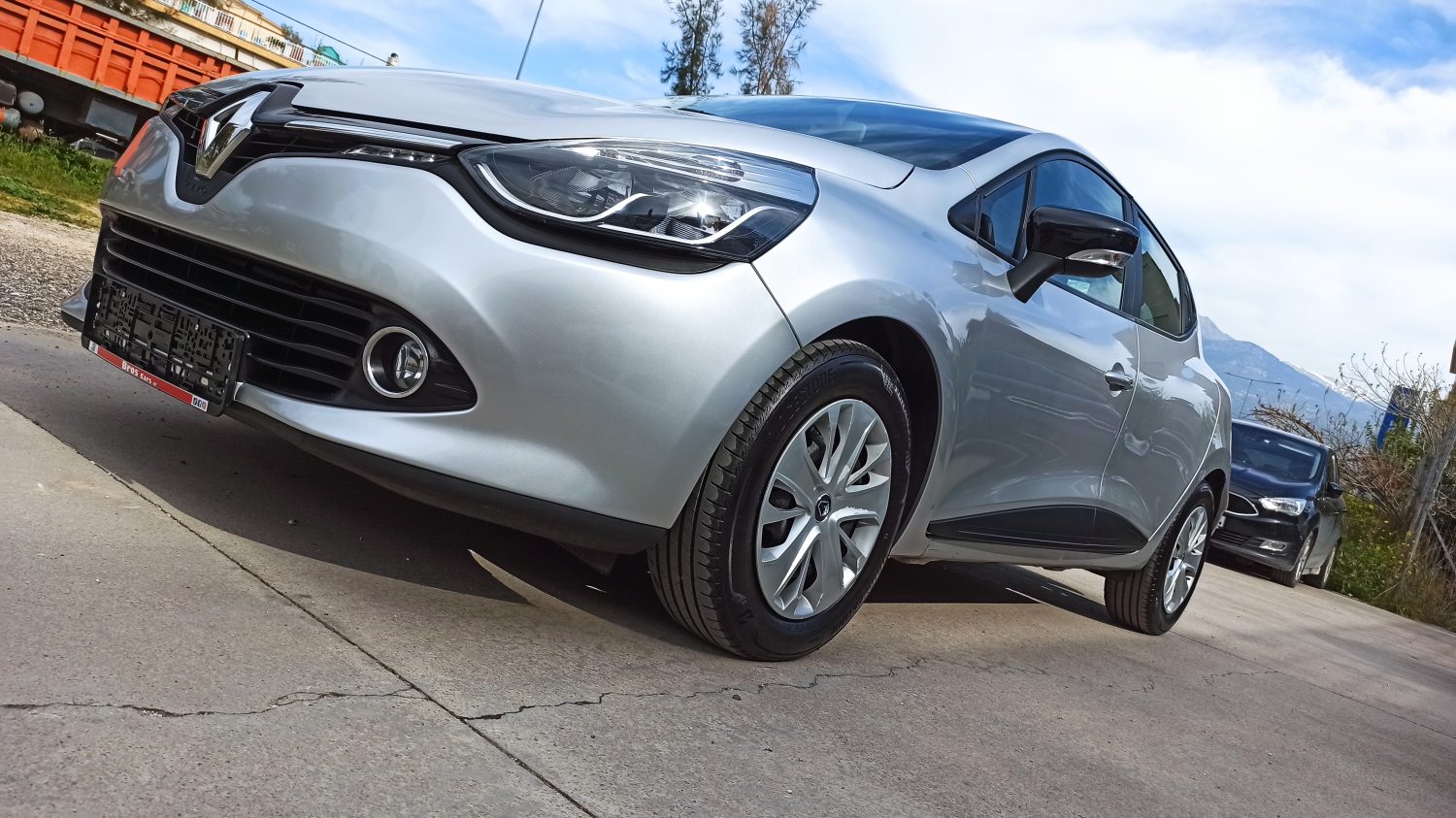 Renault Clio - Image 14