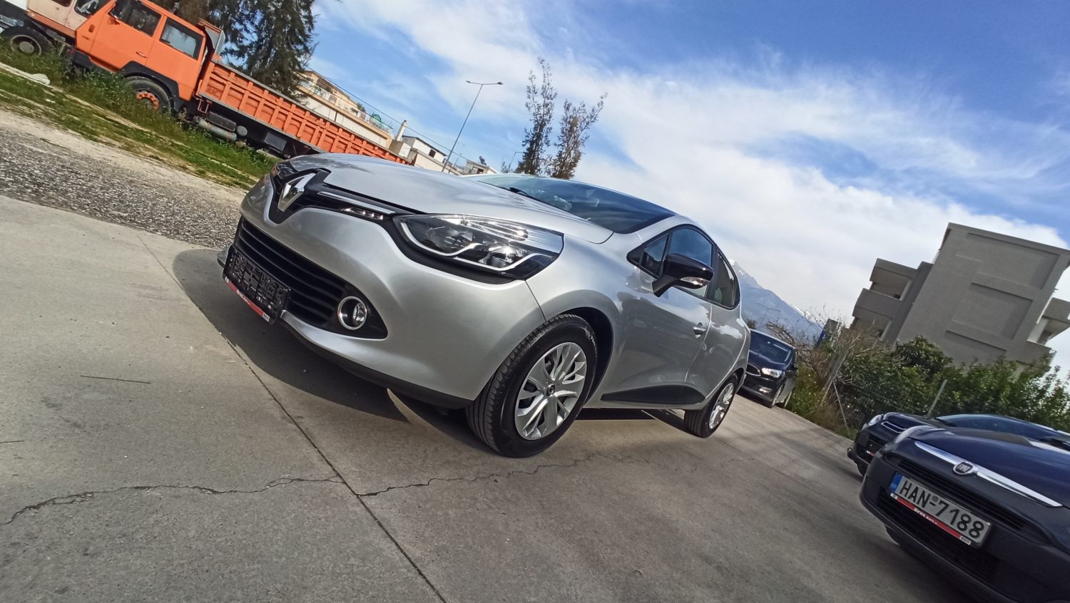 Renault Clio - Image 20