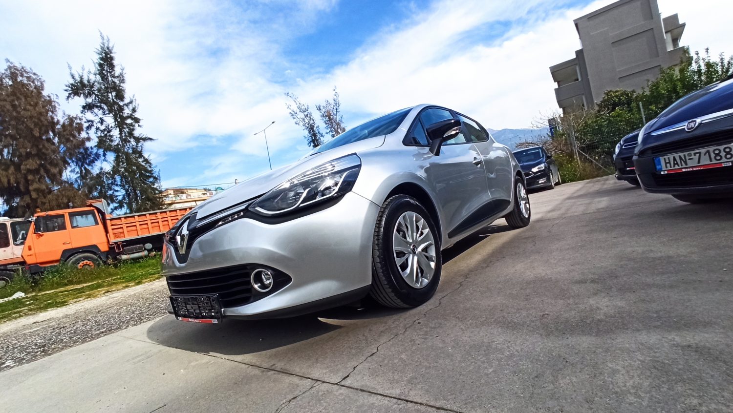 Renault Clio - Image 22