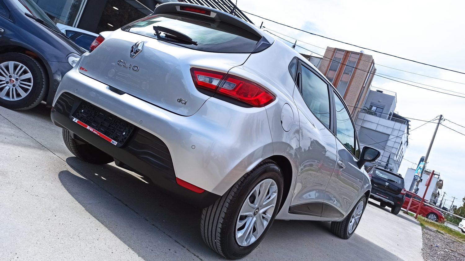 Renault Clio - Image 41