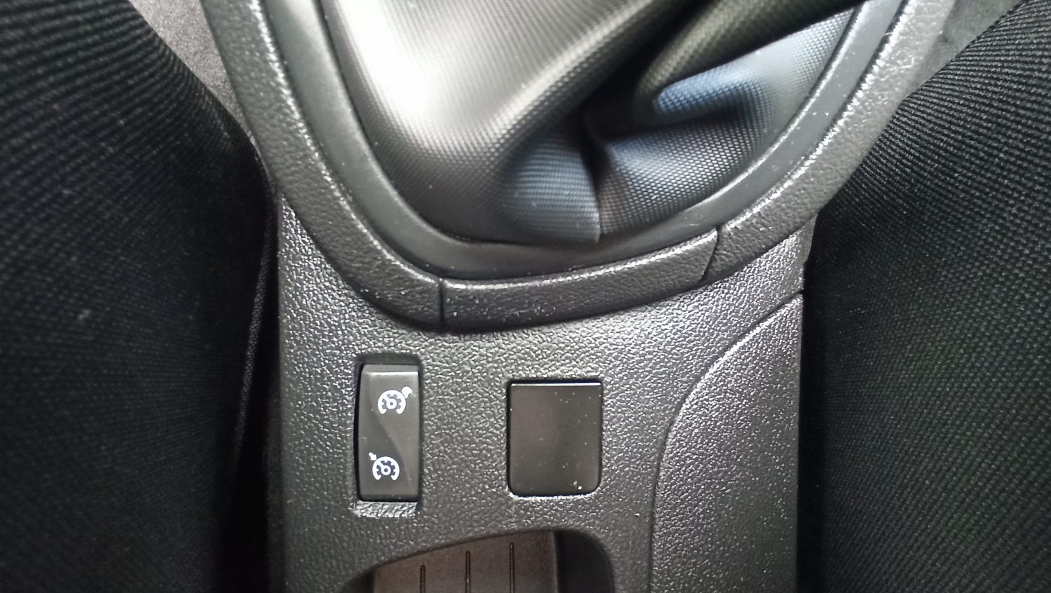 Renault Clio - Image 58