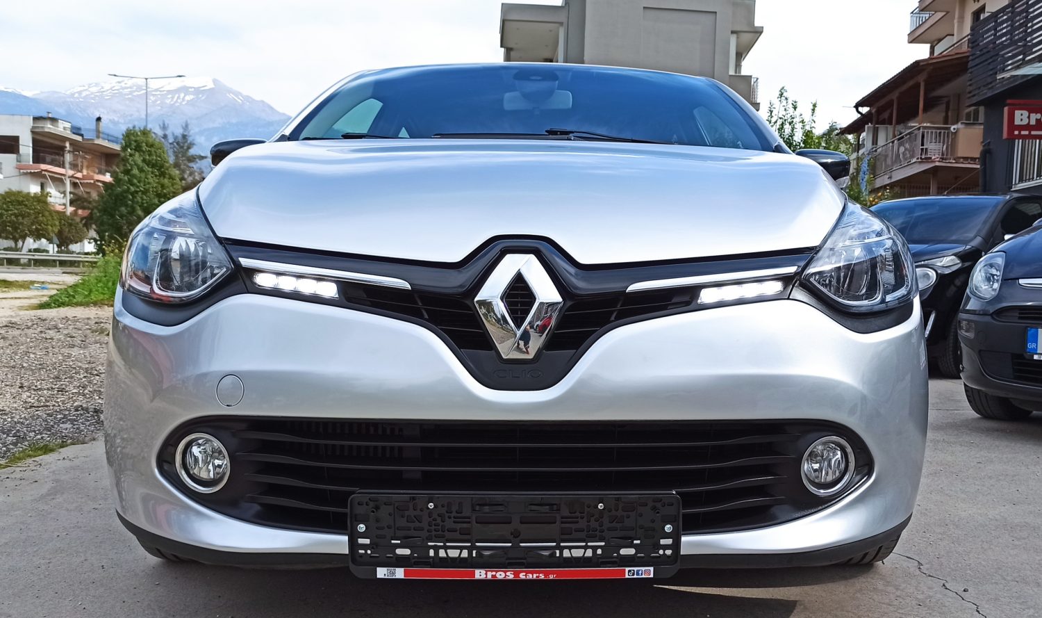Renault Clio - Image 25