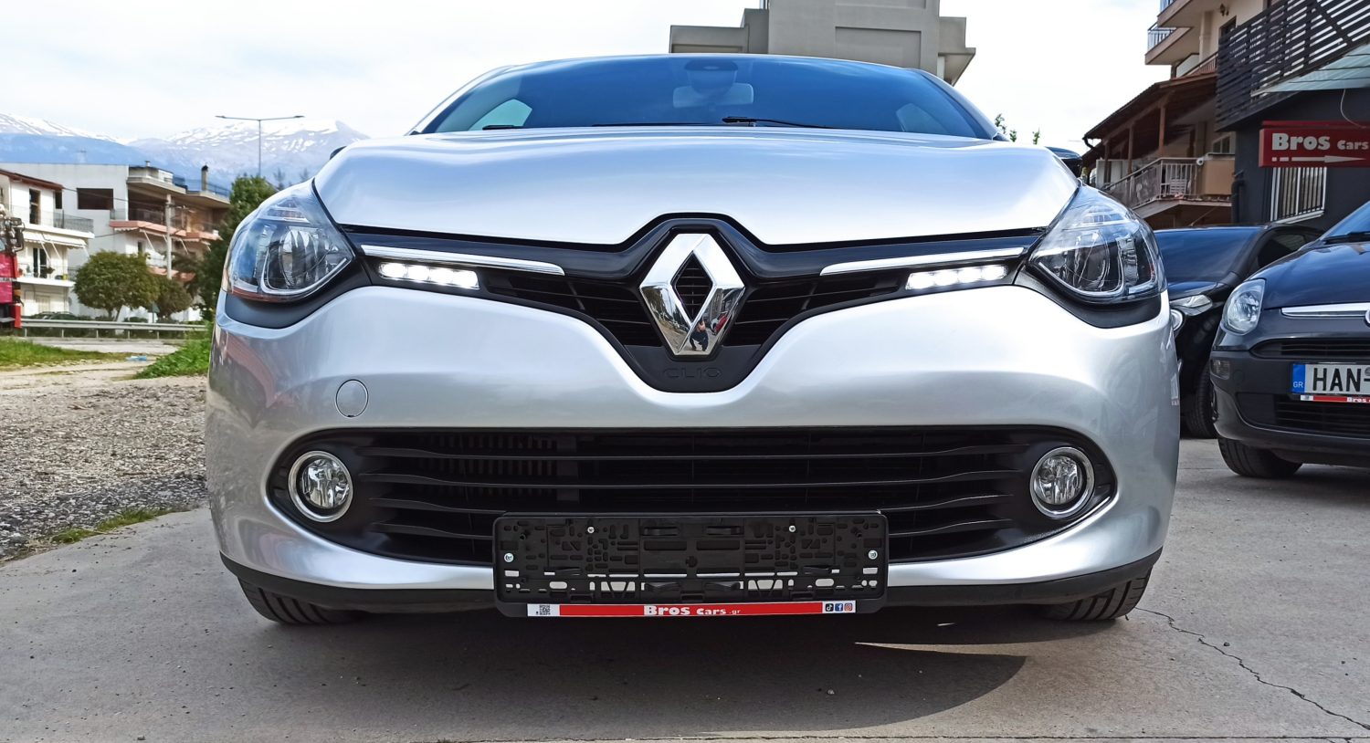 Renault Clio - Image 26