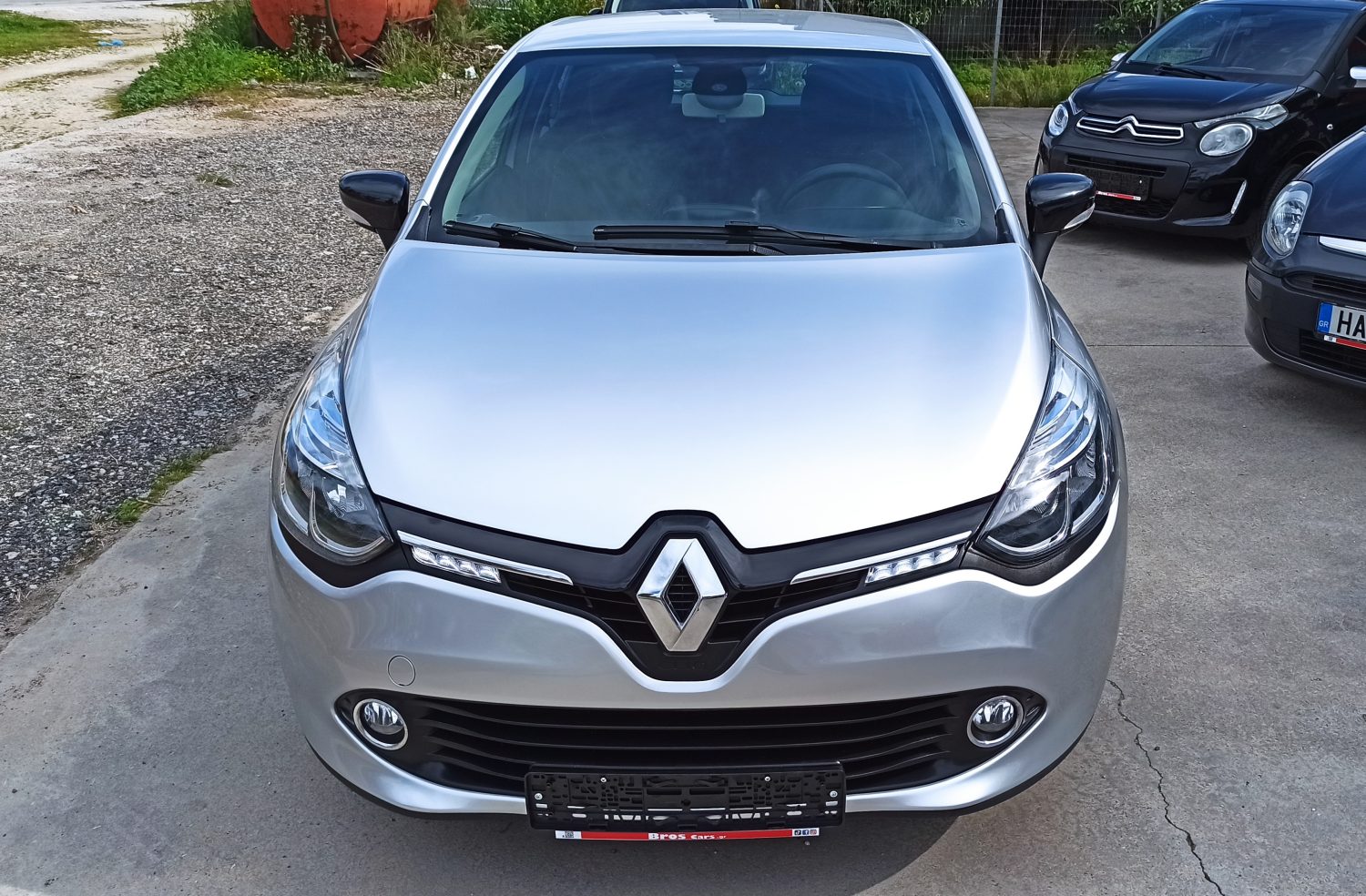 Renault Clio - Image 27