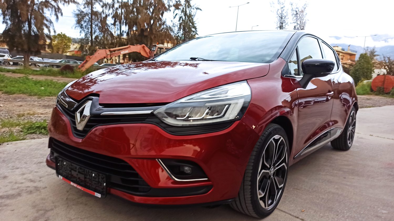 Renault Clio - Image 16