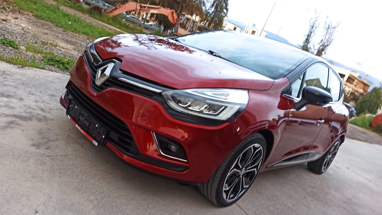 Renault Clio - Image 19