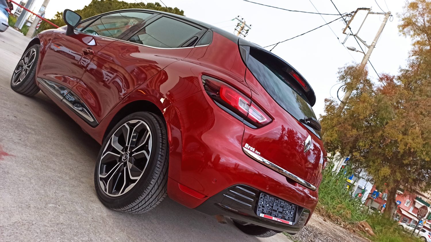 Renault Clio - Image 21