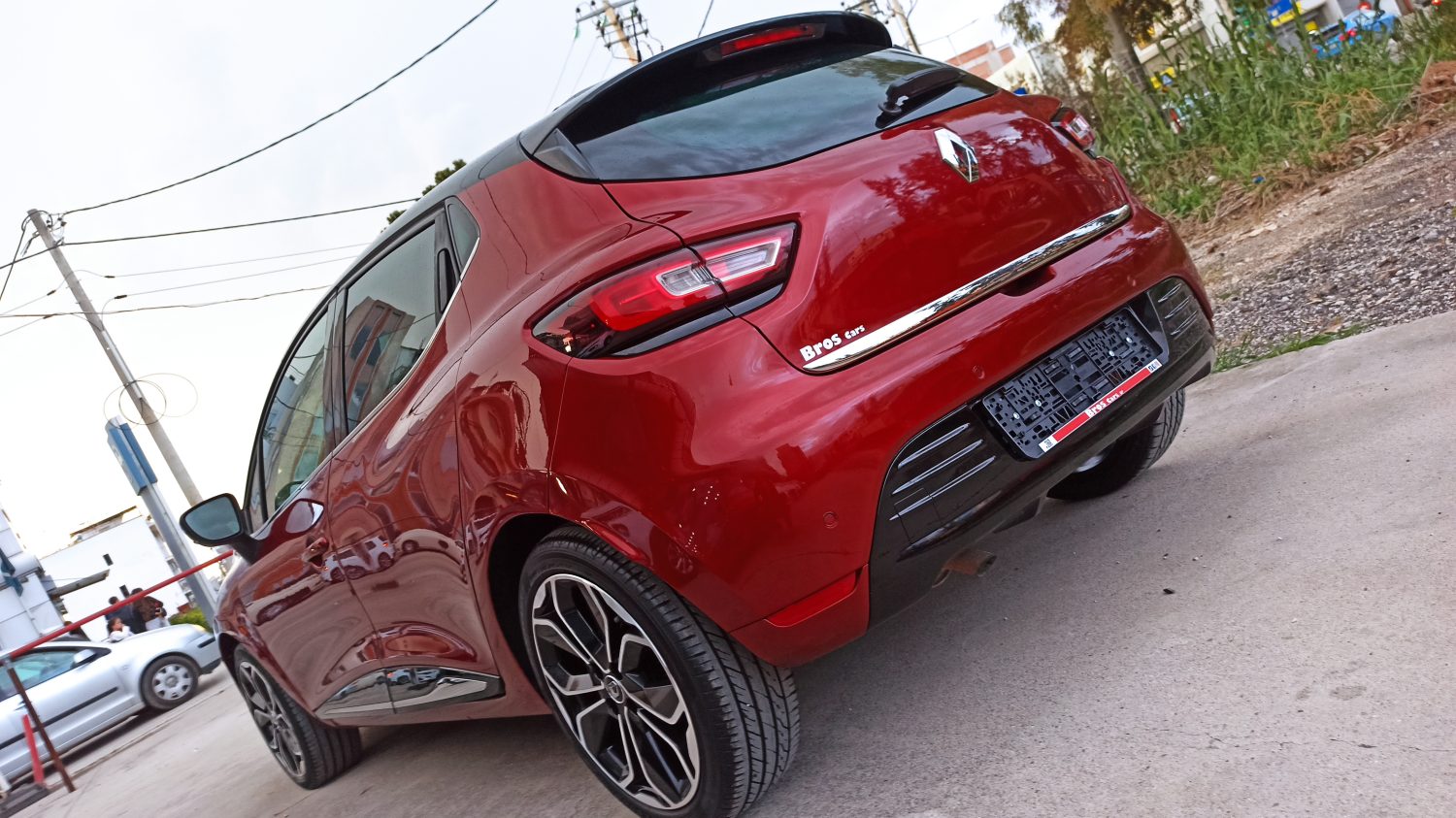 Renault Clio - Image 25