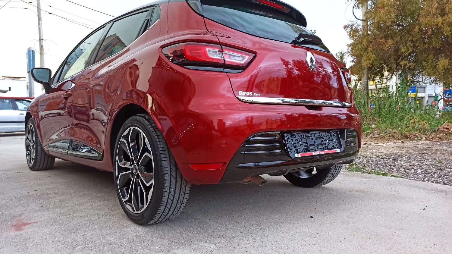 Renault Clio - Image 26