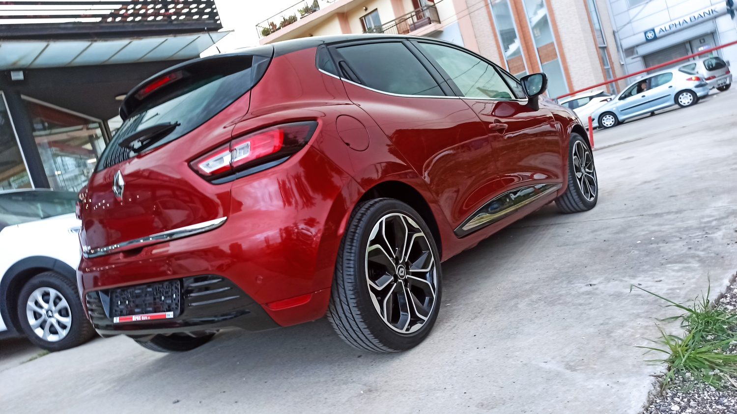 Renault Clio - Image 35