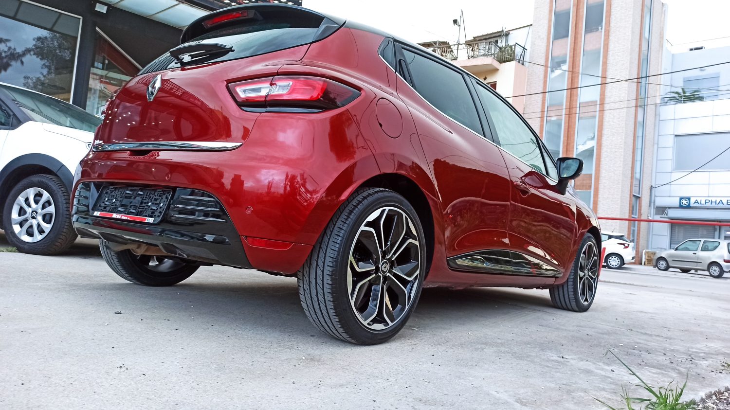Renault Clio - Image 39