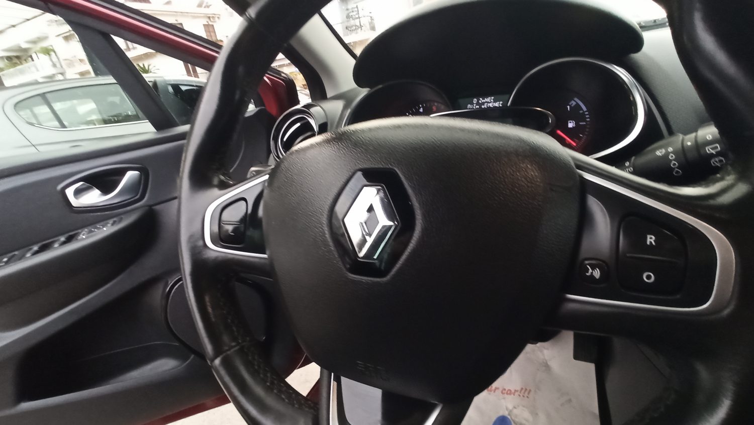 Renault Clio - Image 52