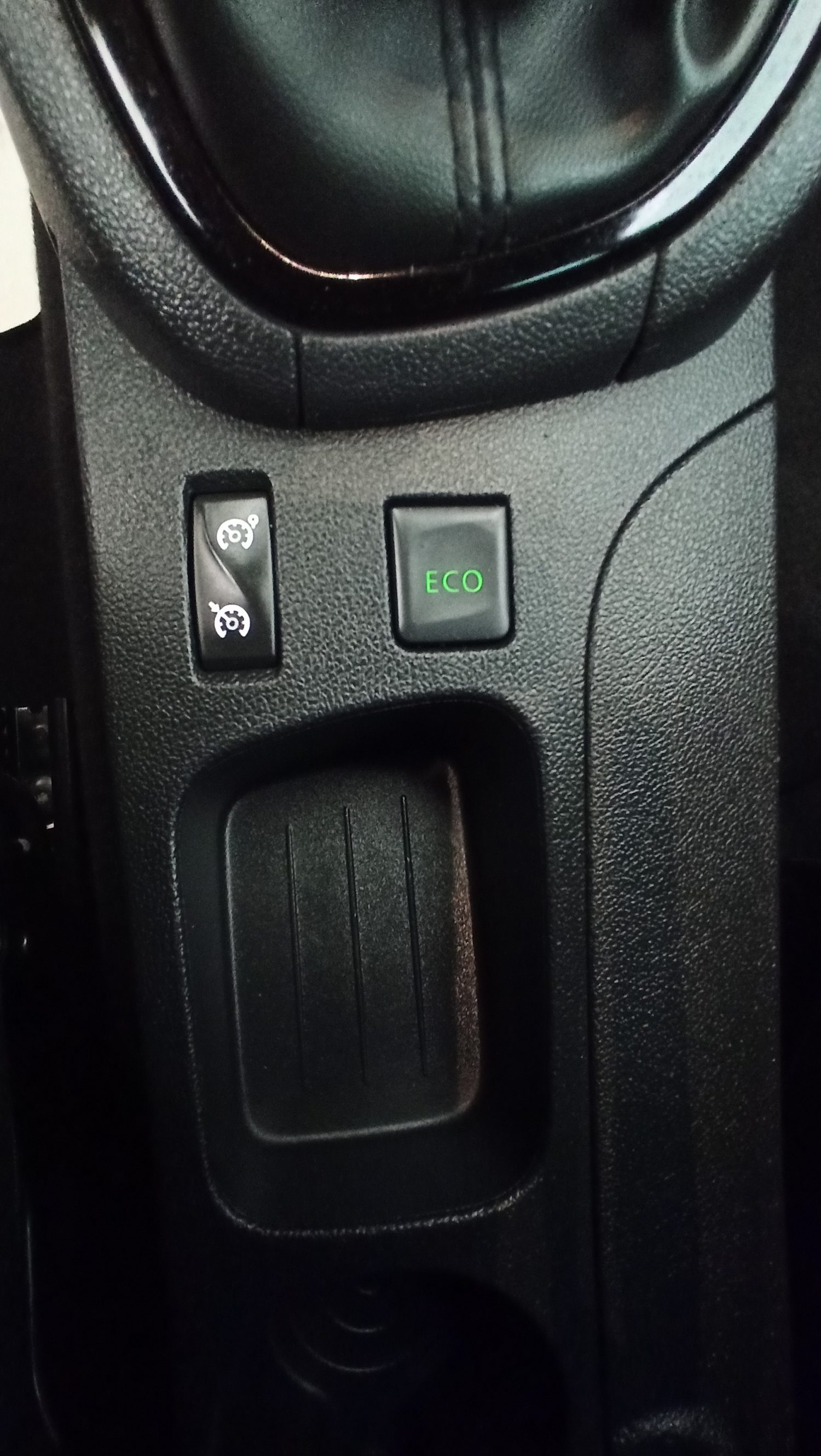 Renault Clio - Image 54