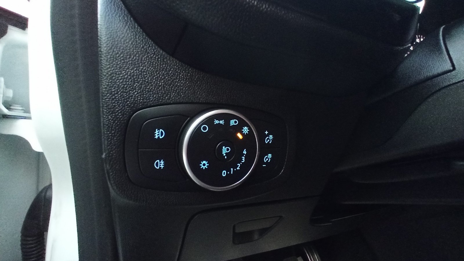 Ford Fiesta - Image 46