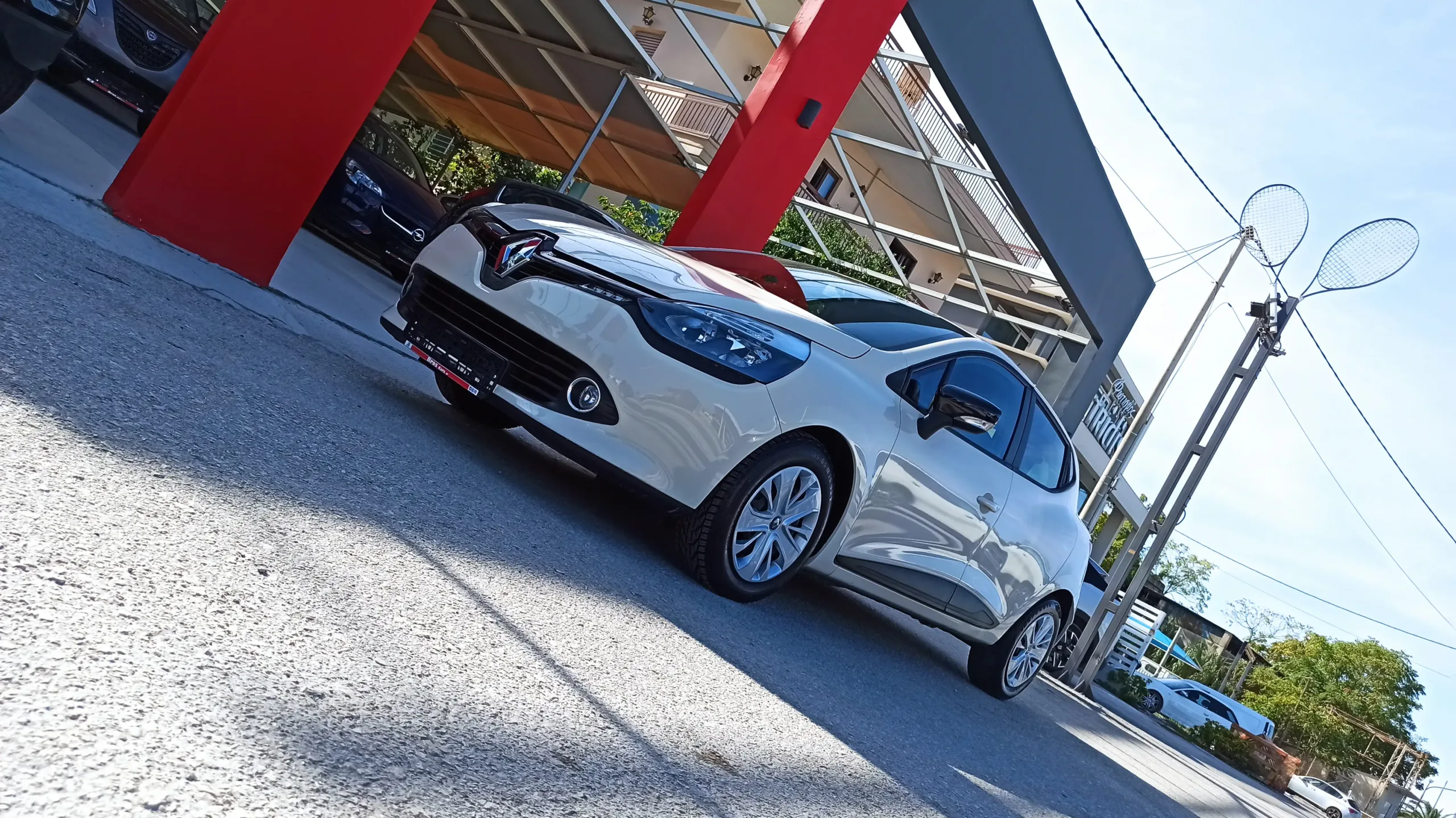 Renault Clio - Image 7