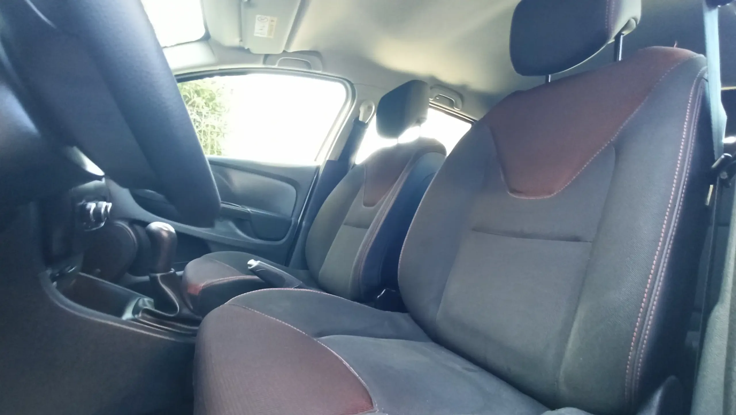 Renault Clio - Image 40