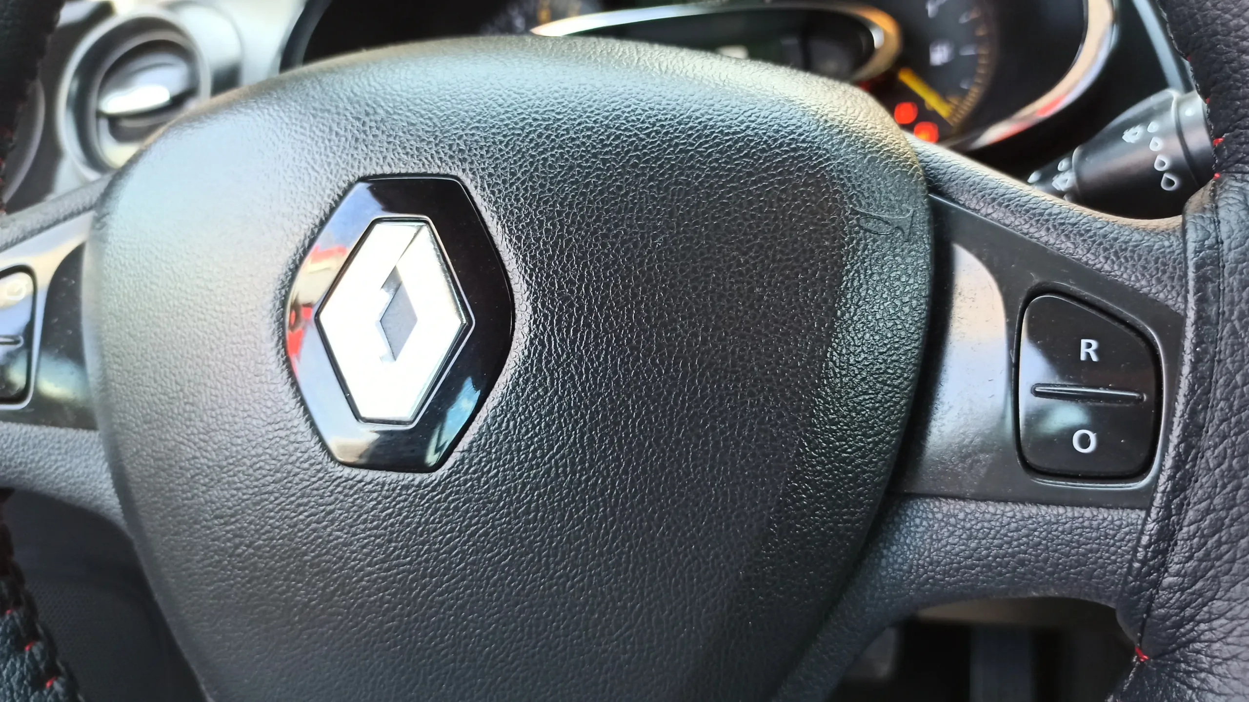 Renault Clio - Image 47