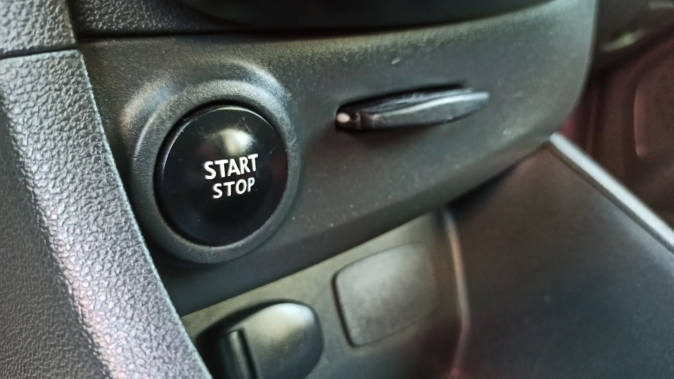 Renault Clio - Image 49