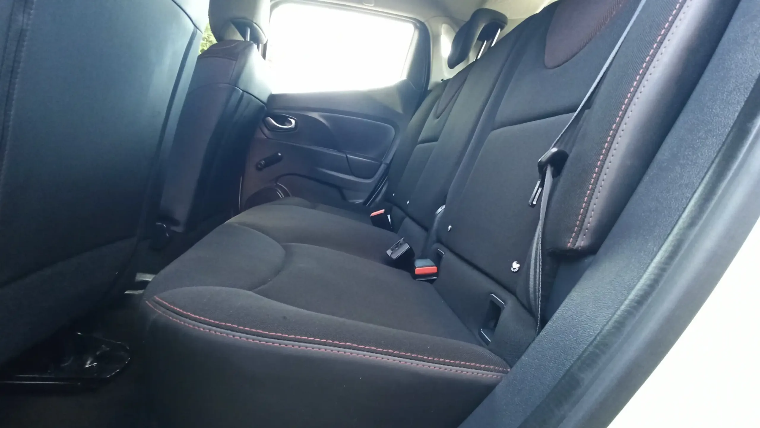 Renault Clio - Image 48